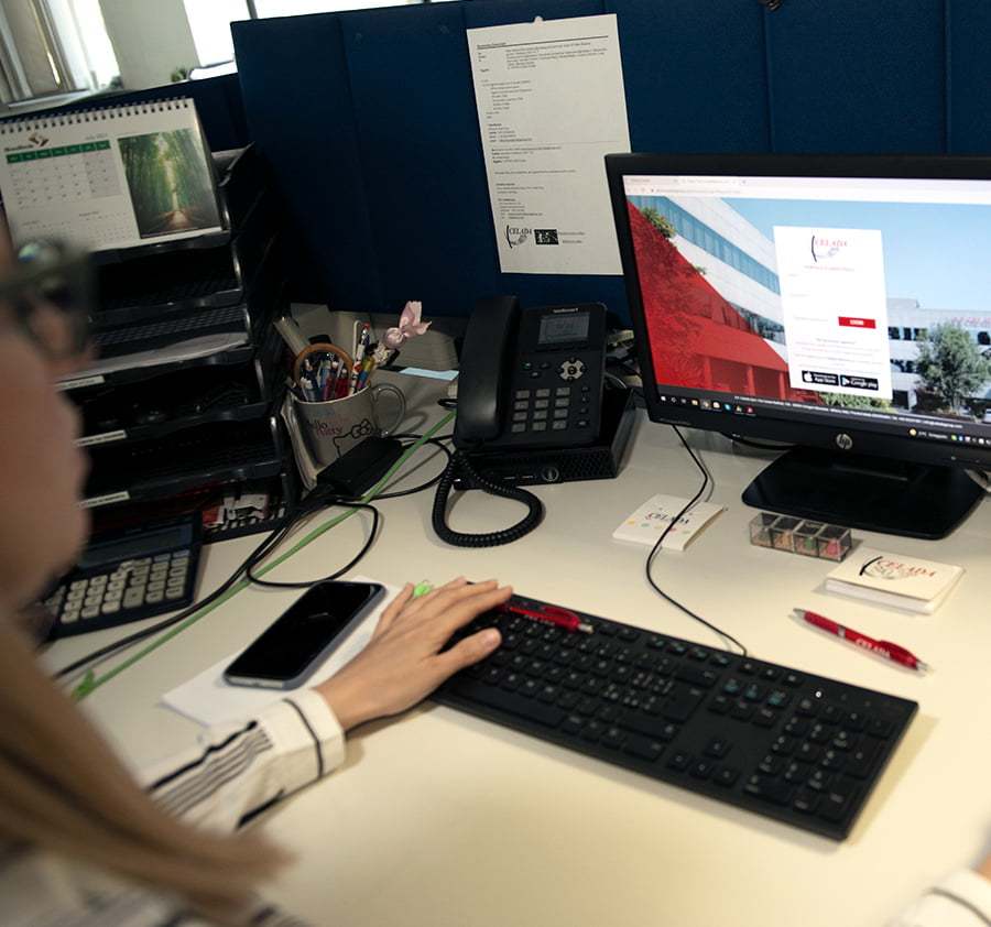 With the innovative e-Service portal you can open a ticket directly from your smartphone.